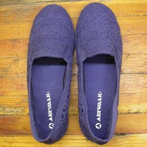 AIRWALK BLUE LACE SLIP ONS SIZE 8